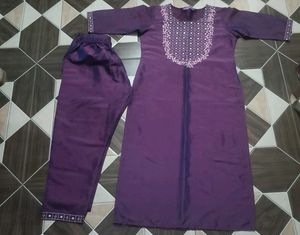 Elegant Purple Kurta Set with Embroidery