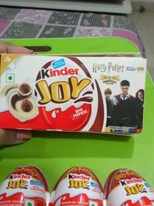 HARRY POTTER KINDER JOY( toys x3)