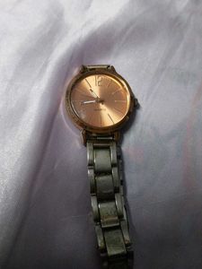 Elegant Quartz Rose Gold Tone Watch