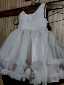 Baby pink Frock For Girl🩷🤍
