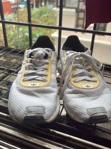 Adidas Swift Run Sneaker