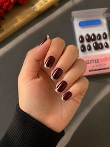 3 Piece Glossy Press-On Nail Set