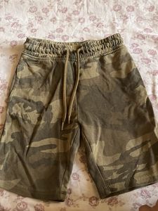 Camouflage Print Sweat Shorts