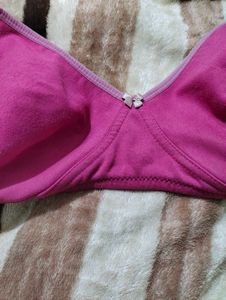 Preloved Pink Brassiere by Ollo-No shoulder straps