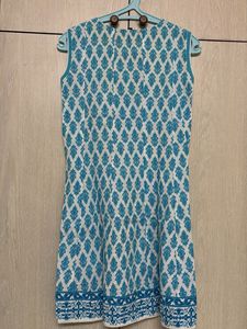 Blue &amp; White Printed Sleeveless Kurta