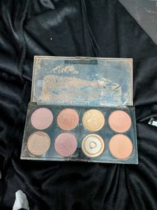 eyeshadow palette,