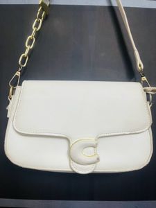 Chic White Crossbody Bag with Gold Chain