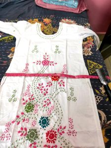 Embroidered White Kurti