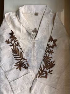 Elegant White Kurta with Embriodered Sleeves