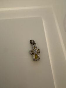 Charming Yellow Stone Pendant