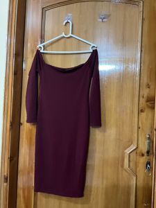 Maroon Off-Shoulder Long Sleeve Dress