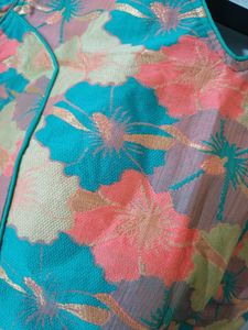 🆕️ Vibrant Floral Print Blouse