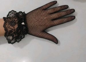 Elegant Black Lace Fishnet Gloves