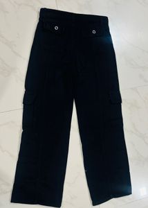 Black Cargo Pants - Trendy &amp; Comfy