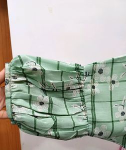 Pumpkin green color thick georgette kadhi floral p