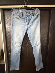Men's Light Wash Denim Jeans