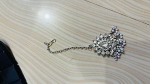 Exquisite Pearl and Crystal Necklace Set