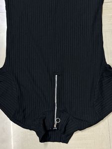 Black Ribbed Zipper Dress