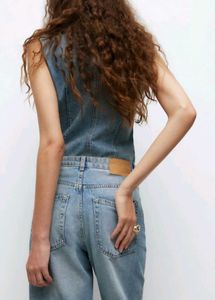 H&amp;M Light Blue High-Waisted Jeans