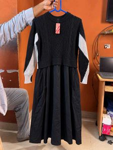 Chic Black &amp; White Knit Dress