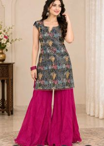 Embellished Ethnic pls o suit