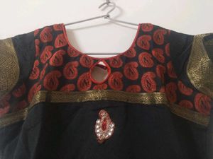 Elegant Black &amp; Red Kurti Set