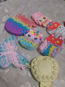 8 Pcs Poppet Sling Bag