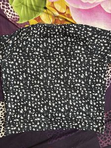 Chic Floral Print Crop Top