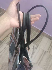 Stylish Plaid Handbag Tite Bag Very New