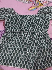 Embroidered Green &amp; White Puff Sleeve Blouse