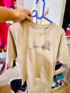 Cute "Love" Flower Graphic T-Shirt
