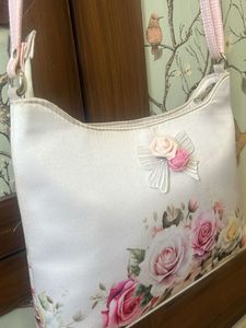 Charming Floral Print Sling Bag