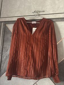 Chic Striped Long-Sleeve V-Neck Top