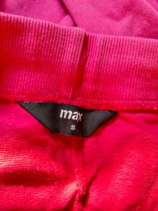 Vibrant Pink Capri Joggers