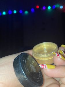 Highly Pigmented Golden Shimmer Eyeshadow
