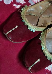 Red Velvet Juttis with Gold Trim