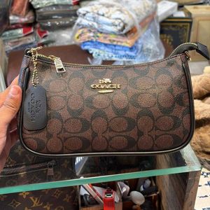 Coach shoulder bag
