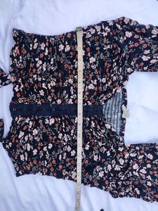 🎀Price Drop🎀MERAKI Corset Style Crop Top