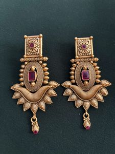Exquisite Antique Gold Earrings with Ruby Stones