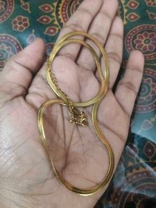 Elegant Gold Chain Necklace