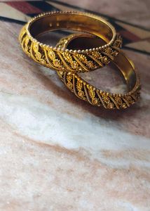 Exquisite Traditional Gold Bangles (2.6)