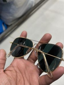 RAY-BAN