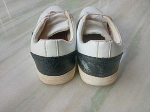 White Wrogn Sneakers