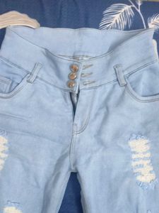Light Wash Ripped Jeans