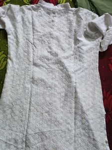Elegant White Chikankari Kurta