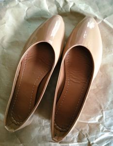 Nude Peach Bellies
