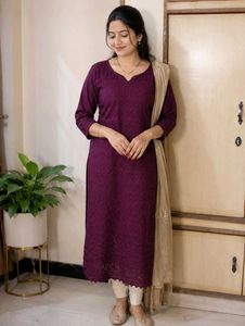 Women's Maroon Embroidered Kurta | L | Bust 32 in