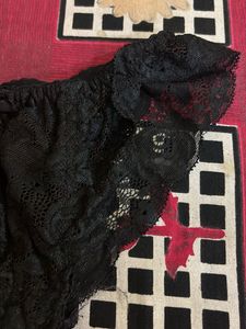 Black net brief