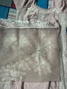 Elegant Baby Pink Embroidered Kurta