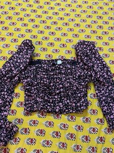 Floral Ruched Long Sleeve Top